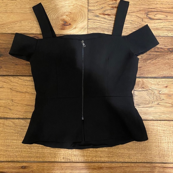 Sexy open shoulder top - Picture 3 of 4